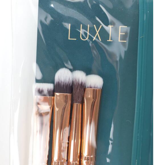 Luxie 4-Eyeshadow Brush Enchanted Beauty Tool Set with Travel Bag - NWT - Picture 5 of 6